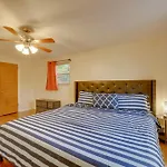 Cute Home With Patio About 7 Mi To Dtwn Pittsburgh