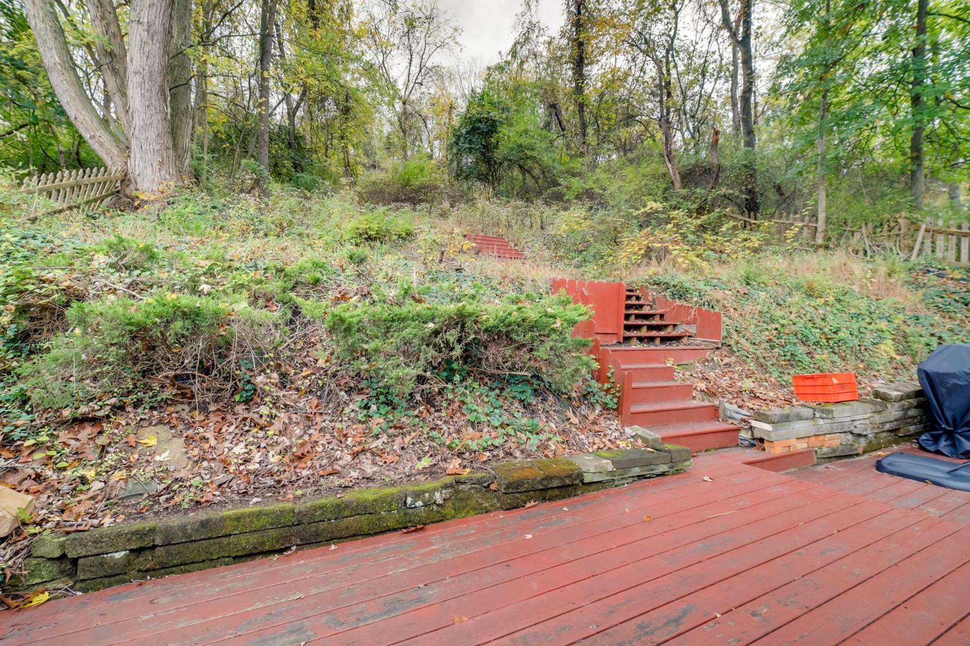 Cute With Patio About 7 Mi To Dtwn Holiday home Pittsburgh